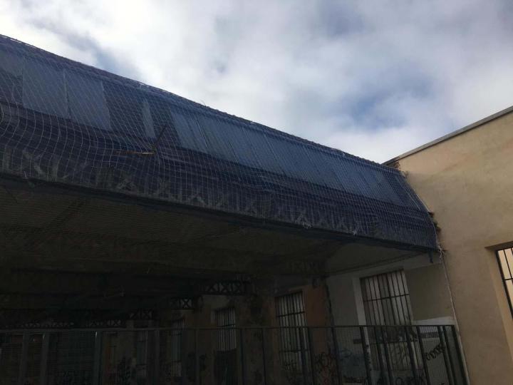 Installation de filet pour protéger les façades d’un bâtiment à Vienne 